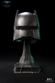 Armored Batman Helmet Batman v Superman Dawn of Justice 1/1 Replica by Pure Arts
